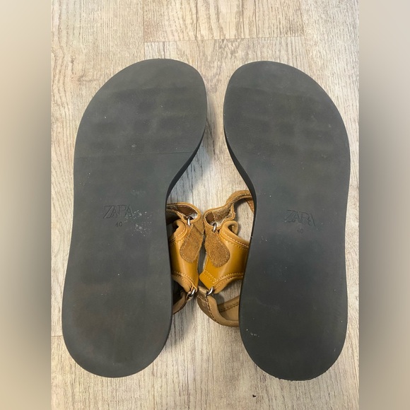 Zara Black and Tan Sandals - Picture 4 of 4